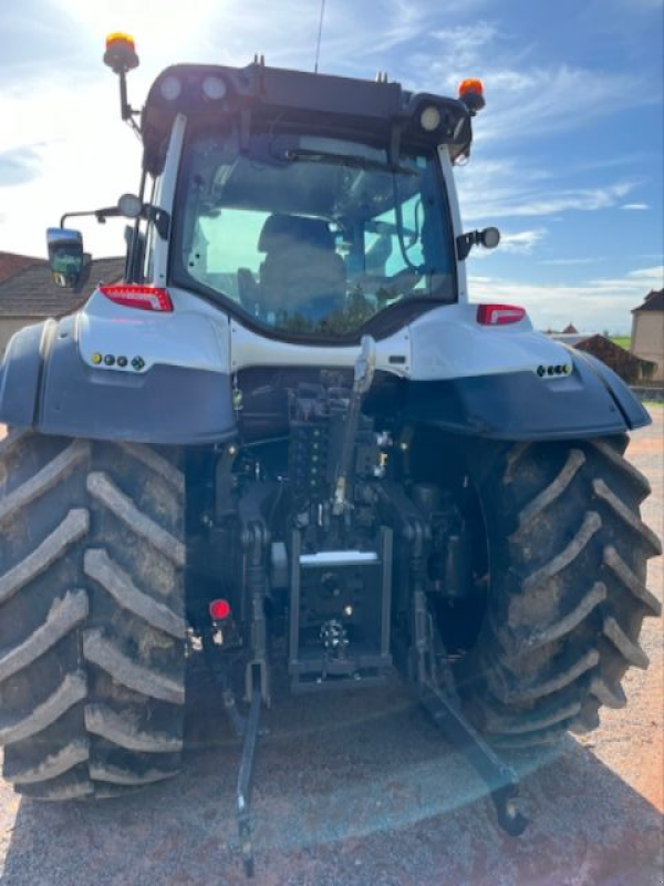 Traktor van het type Valtra T 215 VERSU, Gebrauchtmaschine in CHAMPLECY (Foto 3)