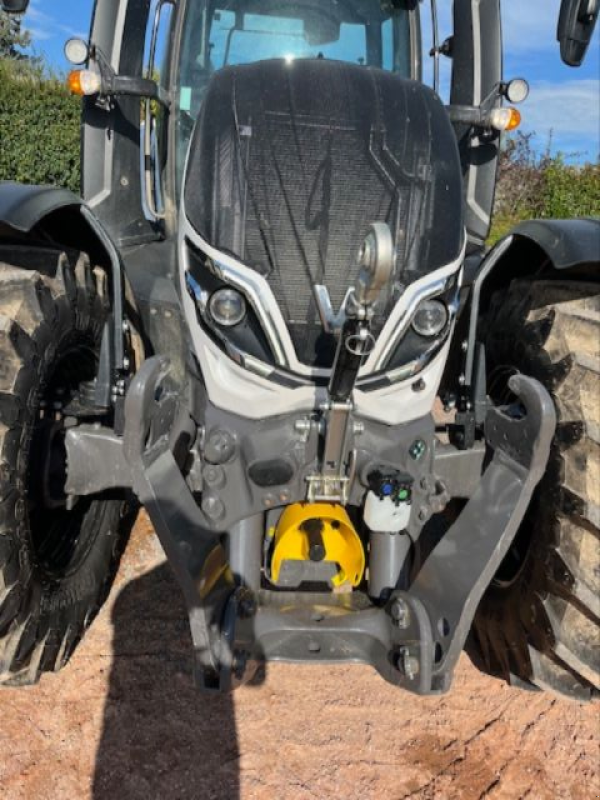 Traktor del tipo Valtra T 215 VERSU, Gebrauchtmaschine In CHAMPLECY (Immagine 11)