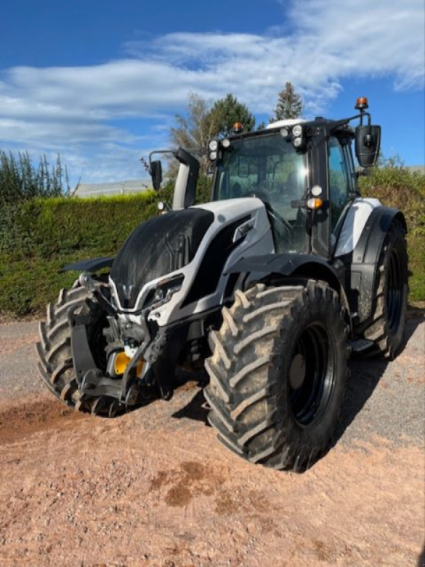 Traktor del tipo Valtra T 215 VERSU, Gebrauchtmaschine In CHAMPLECY (Immagine 2)