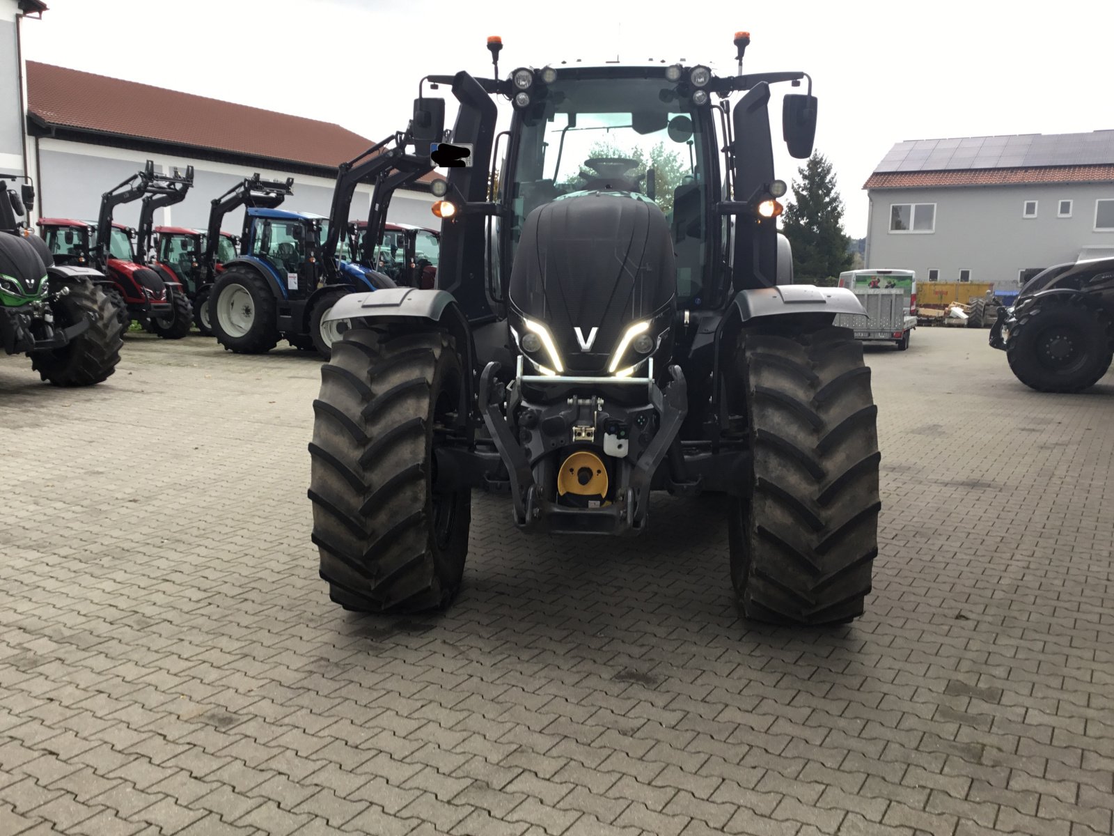 Traktor van het type Valtra T 215D, Gebrauchtmaschine in Kunde (Foto 2)