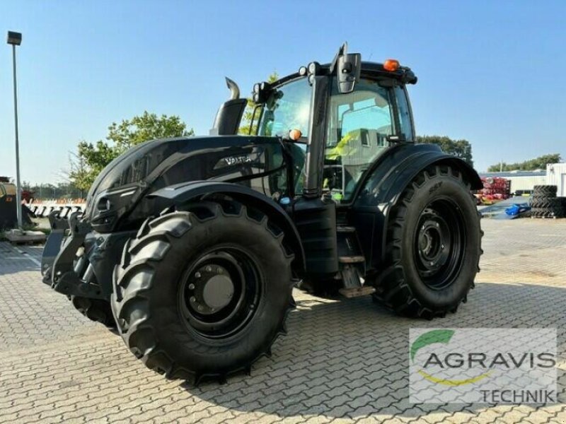 Traktor des Typs Valtra T 234 A ACTIVE, Gebrauchtmaschine in Calbe / Saale