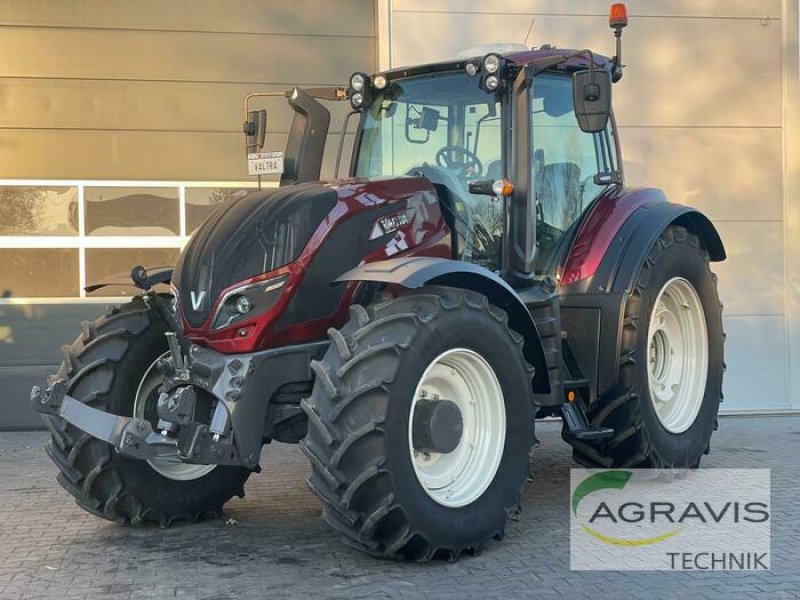 Traktor des Typs Valtra T 234 A ACTIVE, Gebrauchtmaschine in Calbe / Saale (Bild 1)