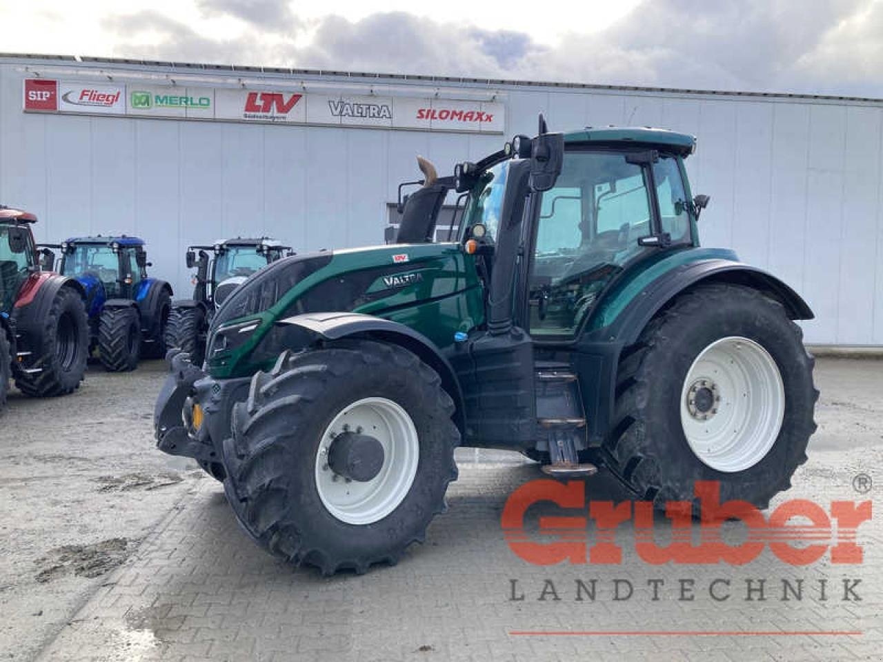 Traktor типа Valtra T 234 D  1A7, Gebrauchtmaschine в Ampfing (Фотография 1)