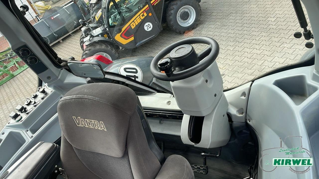 Traktor van het type Valtra T 234 Direct, Gebrauchtmaschine in Blankenheim (Foto 8)