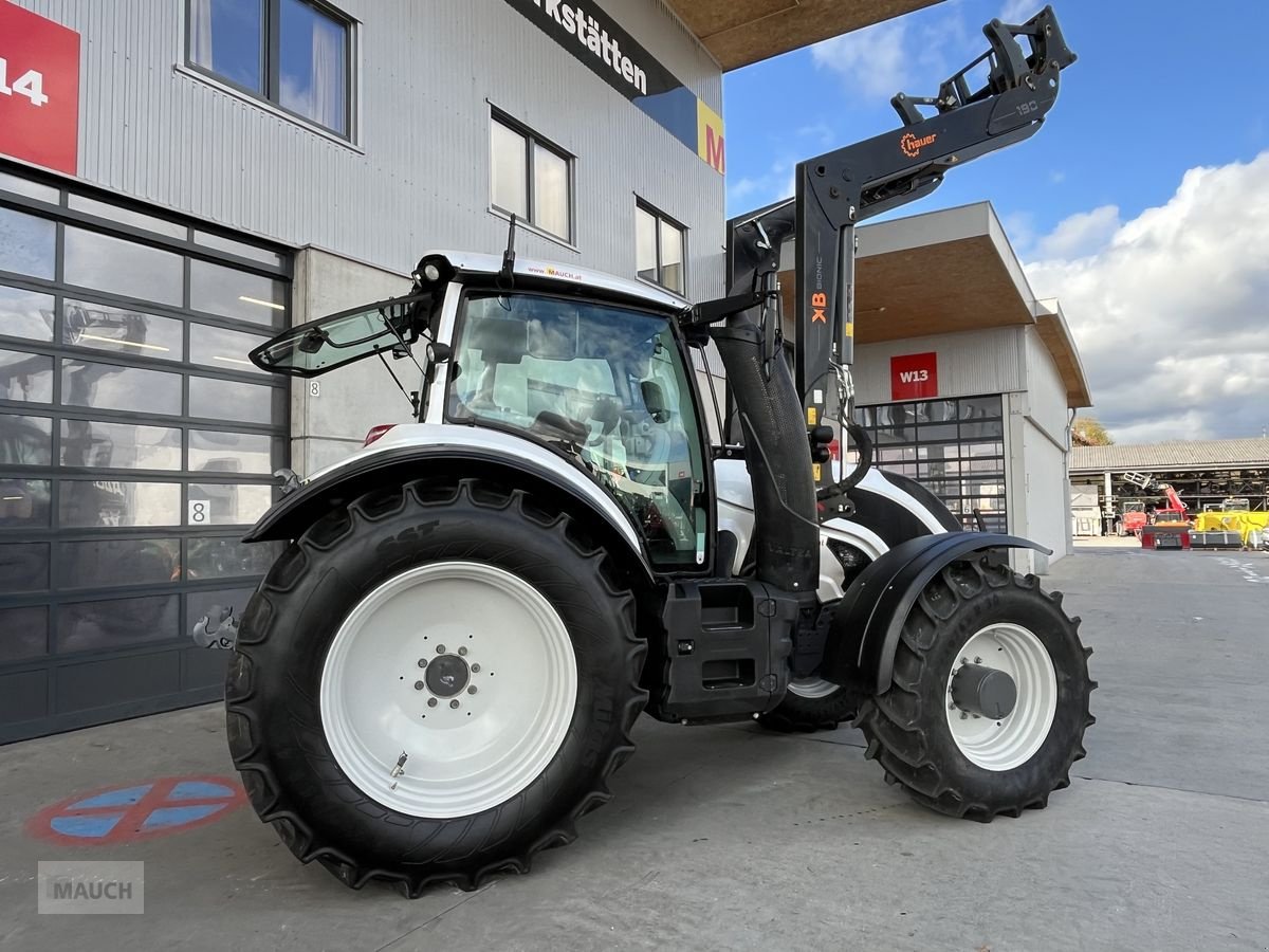 Traktor от тип Valtra T 234 Direct, Gebrauchtmaschine в Burgkirchen (Снимка 11)