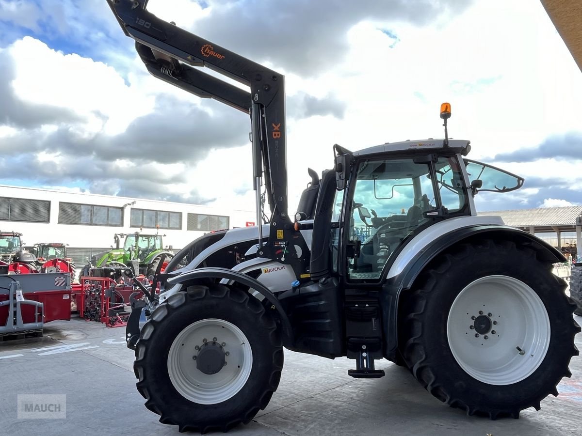 Traktor van het type Valtra T 234 Direct, Gebrauchtmaschine in Burgkirchen (Foto 5)