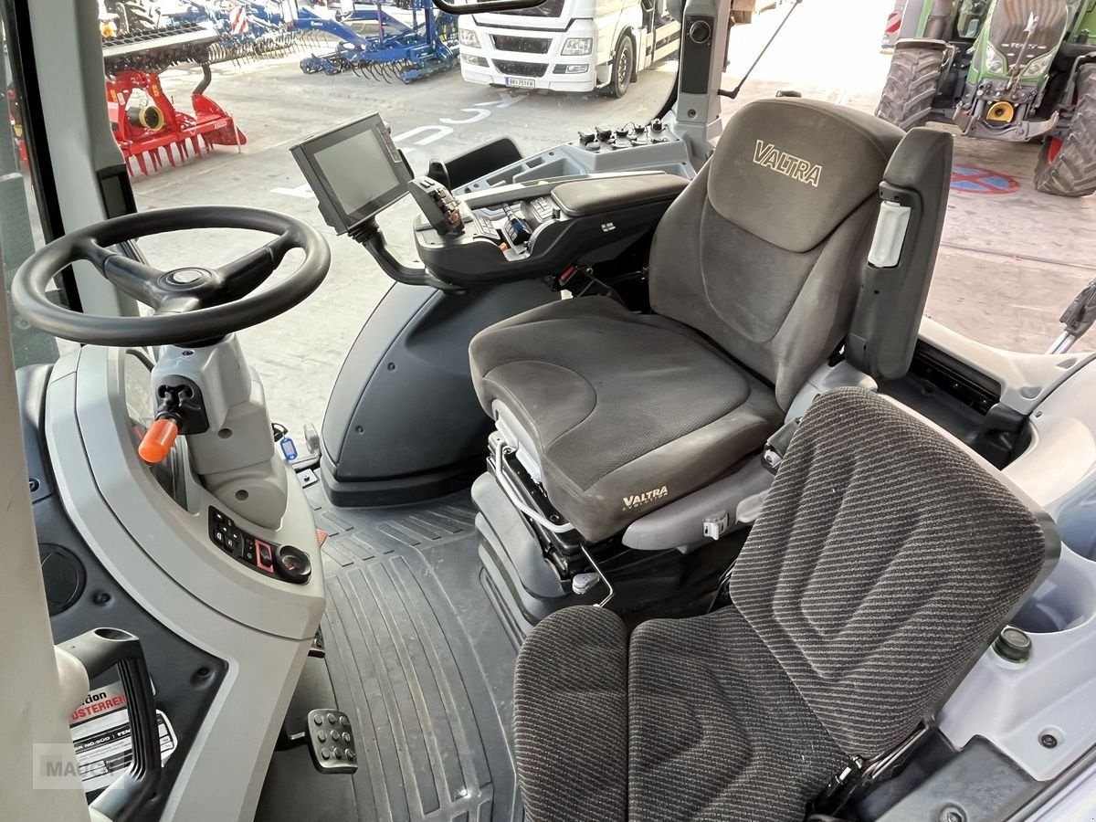 Traktor от тип Valtra T 234 Direct, Gebrauchtmaschine в Burgkirchen (Снимка 12)