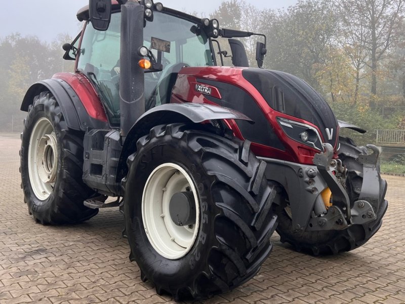 Traktor van het type Valtra T 234 V   **FKH & FZW**, Gebrauchtmaschine in Bramsche