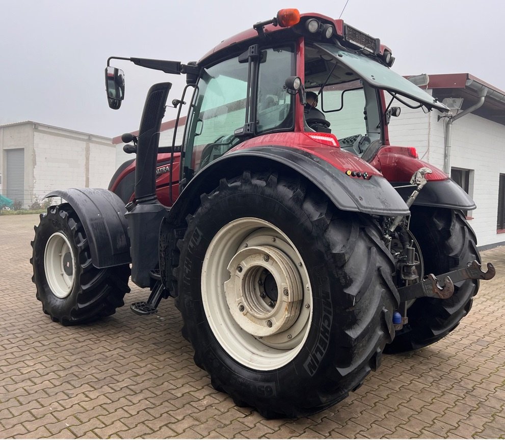 Traktor van het type Valtra T 234 V   **FKH & FZW**, Gebrauchtmaschine in Bramsche (Foto 7)