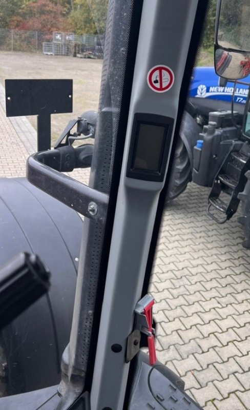 Traktor van het type Valtra T 234 V   **FKH & FZW**, Gebrauchtmaschine in Bramsche (Foto 16)