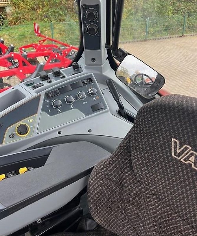 Traktor des Typs Valtra T 234 V **FKH & FZW**, Gebrauchtmaschine in Bramsche (Bild 12)