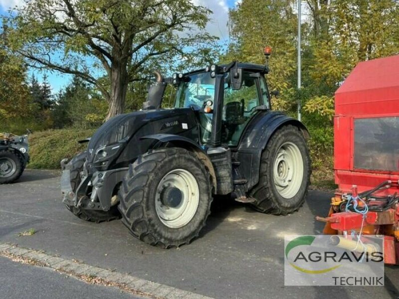 Traktor des Typs Valtra T 234 V VERSU, Gebrauchtmaschine in Calbe / Saale