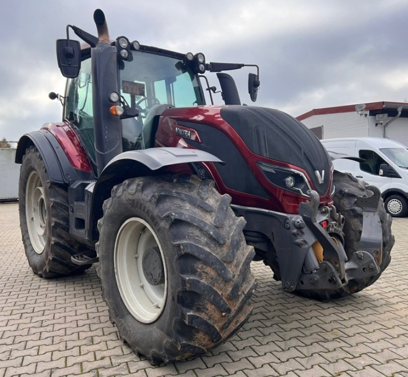 Traktor типа Valtra T 234 VERSU **FKH & FZW**, Gebrauchtmaschine в Bramsche (Фотография 2)