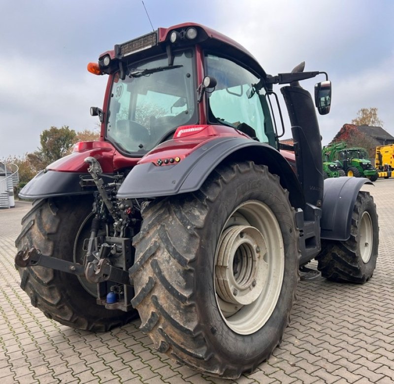 Traktor van het type Valtra T 234 VERSU **FKH & FZW**, Gebrauchtmaschine in Bramsche (Foto 8)