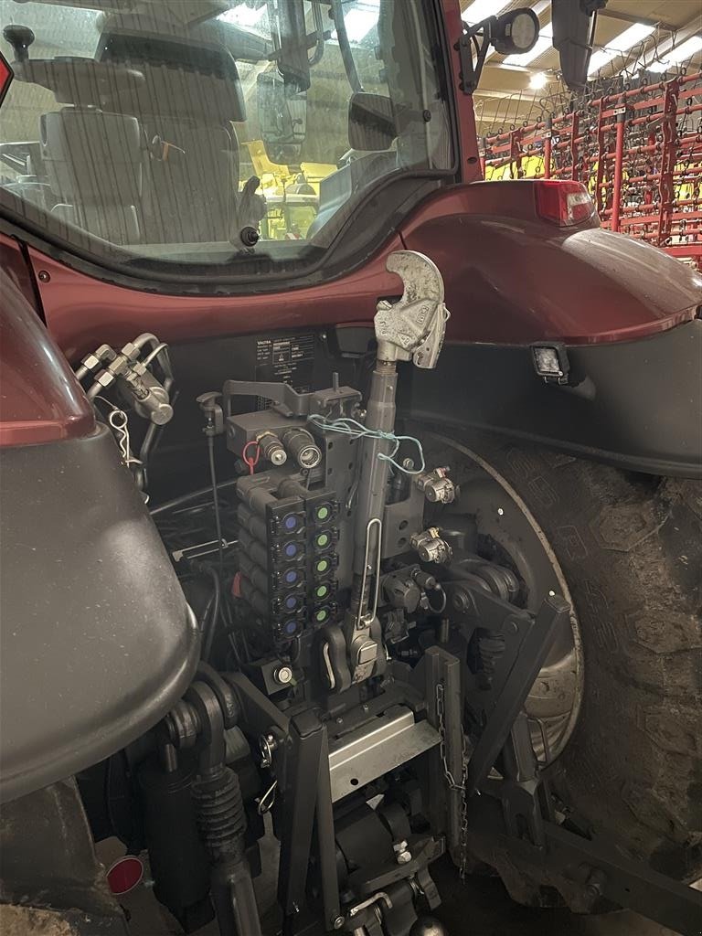 Traktor типа Valtra T 235 D GPS/RTK, Vendbar kabine, Frontlæsser, Gebrauchtmaschine в Sakskøbing (Фотография 4)