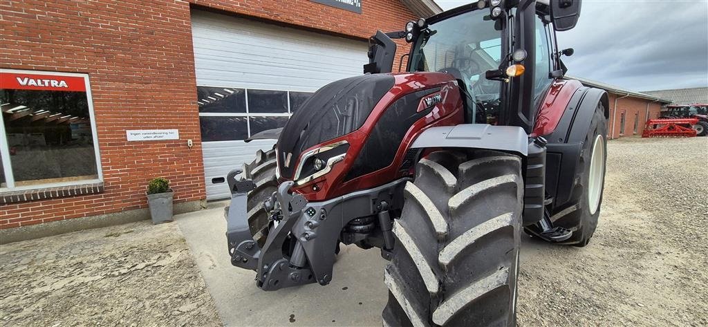 Traktor du type Valtra T 235 D, Gebrauchtmaschine en Ringkøbing (Photo 3)