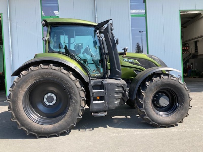 Traktor typu Valtra T 235 Versu, Gebrauchtmaschine w Hofgeismar (Zdjęcie 2)