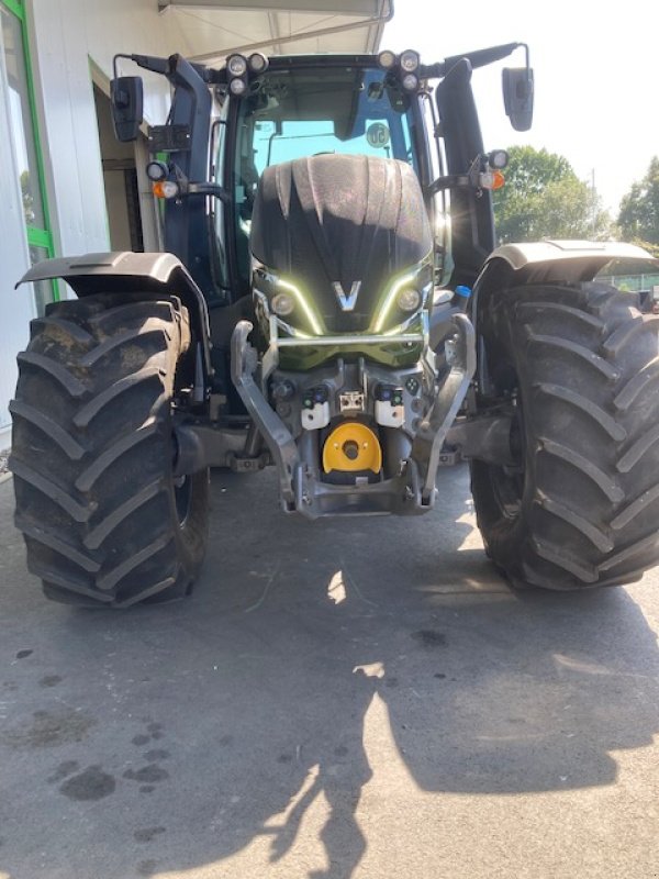 Traktor du type Valtra T 235 Versu, Gebrauchtmaschine en Hofgeismar (Photo 3)