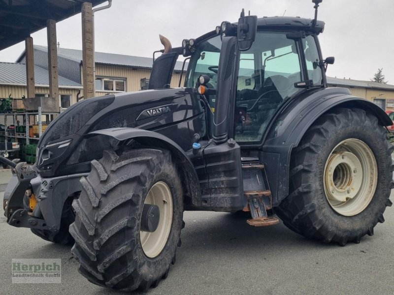 Traktor typu Valtra T 254 S, Gebrauchtmaschine v Drebach