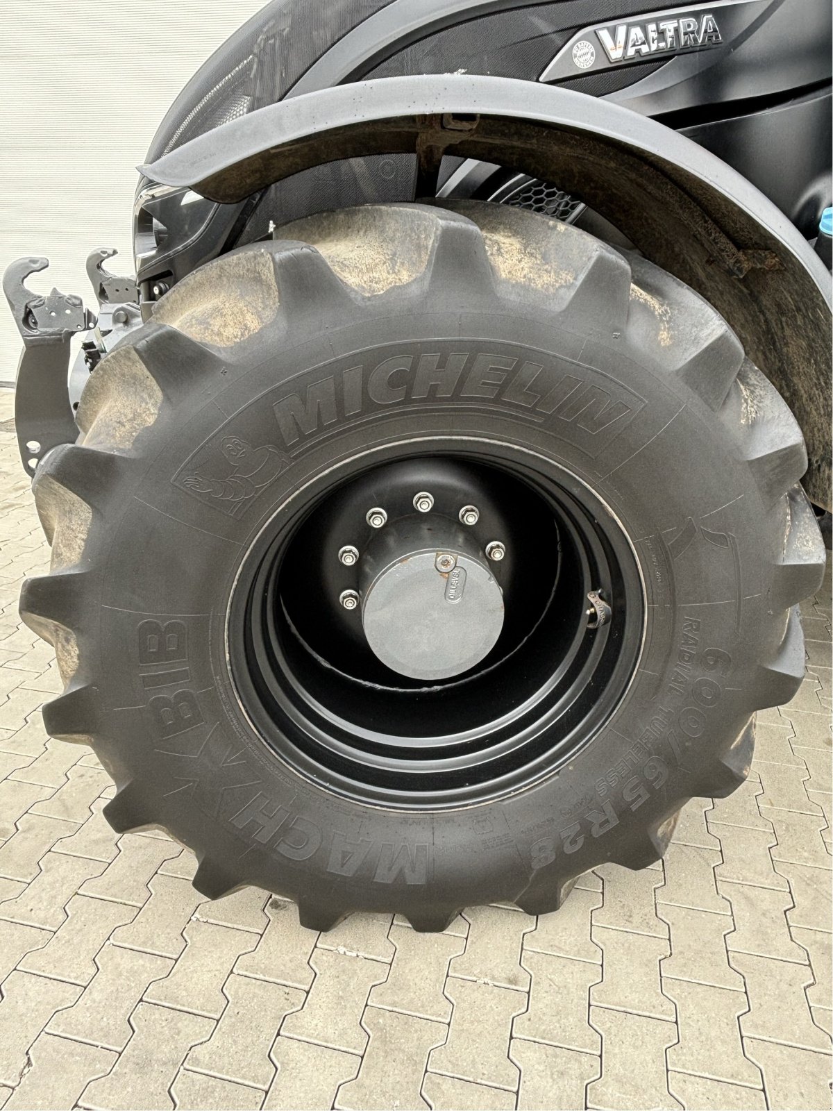 Traktor типа Valtra T 254 V Smart Touch MR19, Gebrauchtmaschine в Bad Oldesloe (Фотография 9)