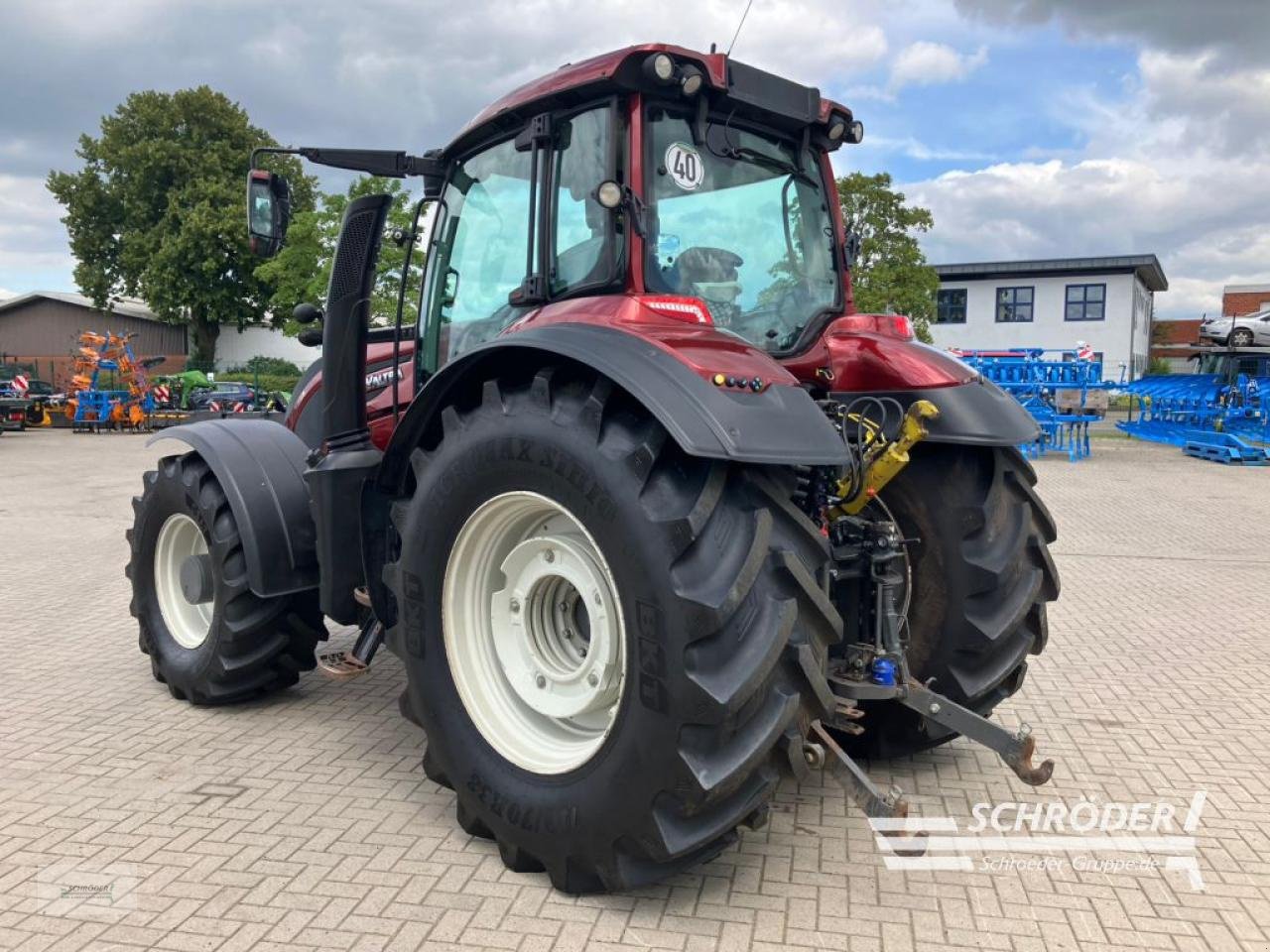 Traktor van het type Valtra T 254 V SMARTTOUCH, Gebrauchtmaschine in Twistringen (Foto 7)