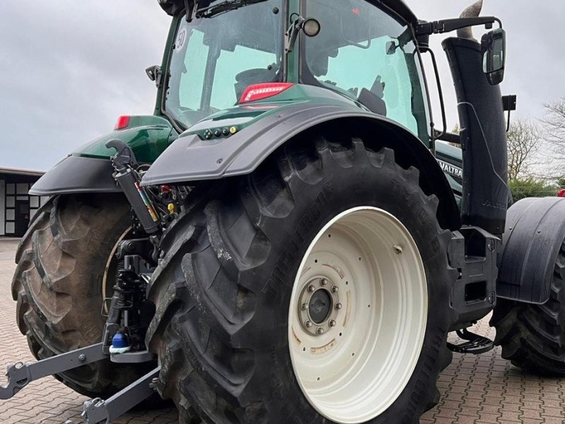 Traktor typu Valtra T 254 VERSU, Gebrauchtmaschine v Hürtgenwald