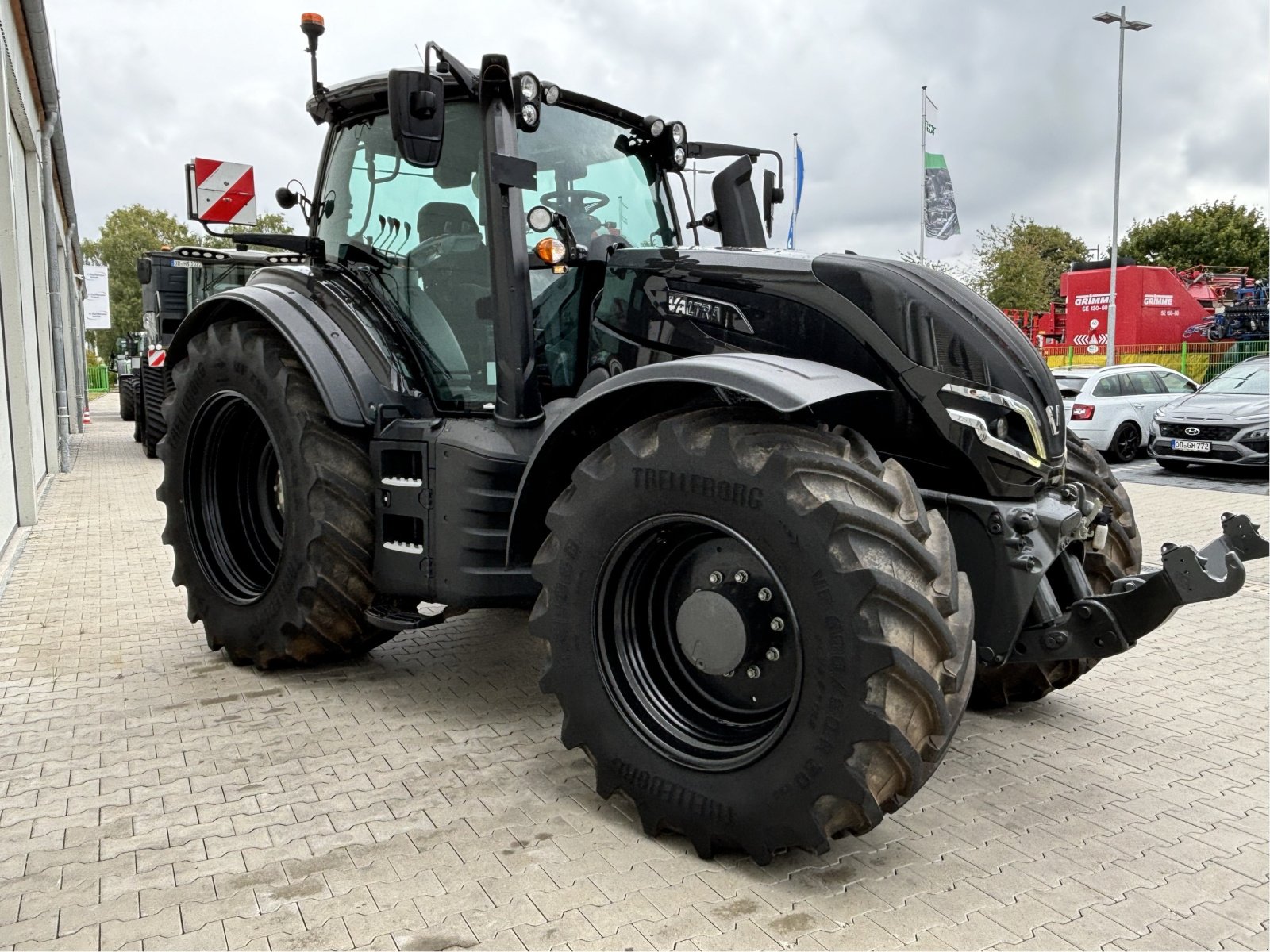 Traktor des Typs Valtra T 255 Active, Gebrauchtmaschine in Bützow (Bild 3)