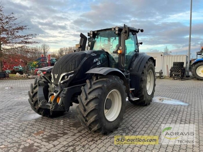 Traktor du type Valtra T 255 V 2A1 VERSU, Gebrauchtmaschine en Calbe / Saale (Photo 1)