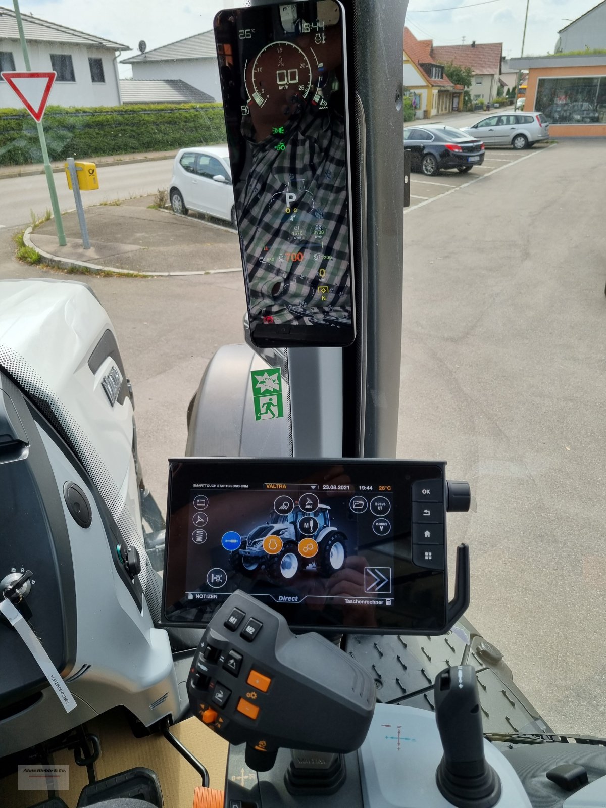 Traktor van het type Valtra T 255 Versu, RÜFA, SmartTouch, u.v.m., Neumaschine in Tapfheim (Foto 19)