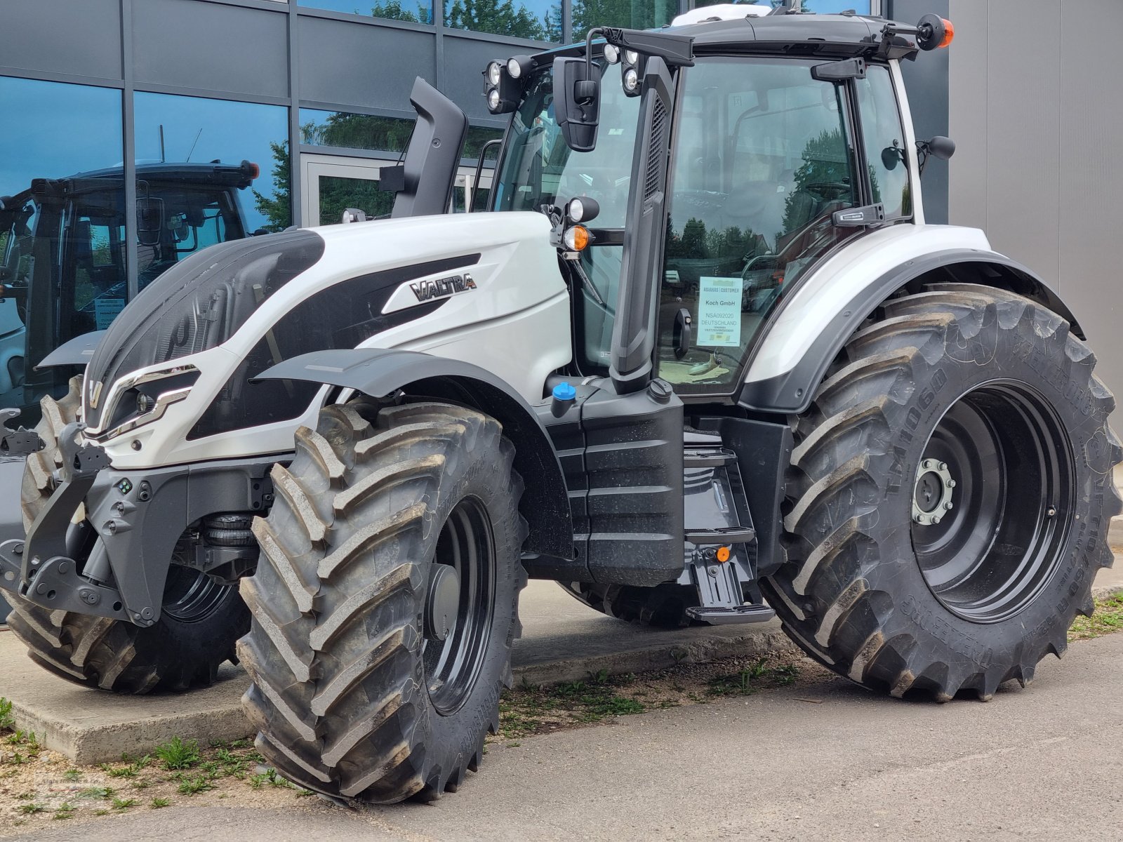 Traktor del tipo Valtra T 255 Versu, RÜFA, SmartTouch, u.v.m., Neumaschine In Tapfheim (Immagine 1)