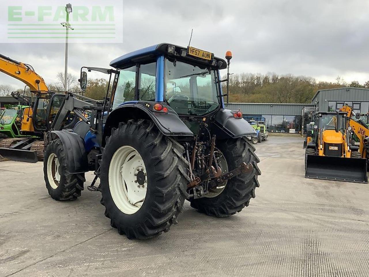 Traktor Türe ait Valtra t121 tractor (st21570), Gebrauchtmaschine içinde SHAFTESBURY (resim 3)