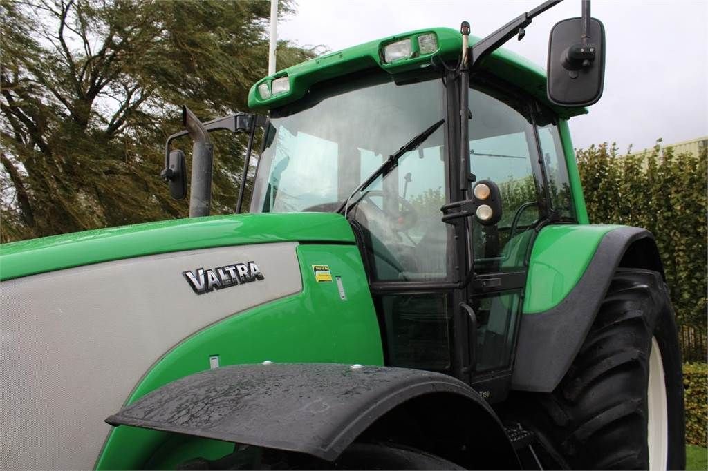 Traktor del tipo Valtra T130 Hitech, Gebrauchtmaschine en Bant (Imagen 3)