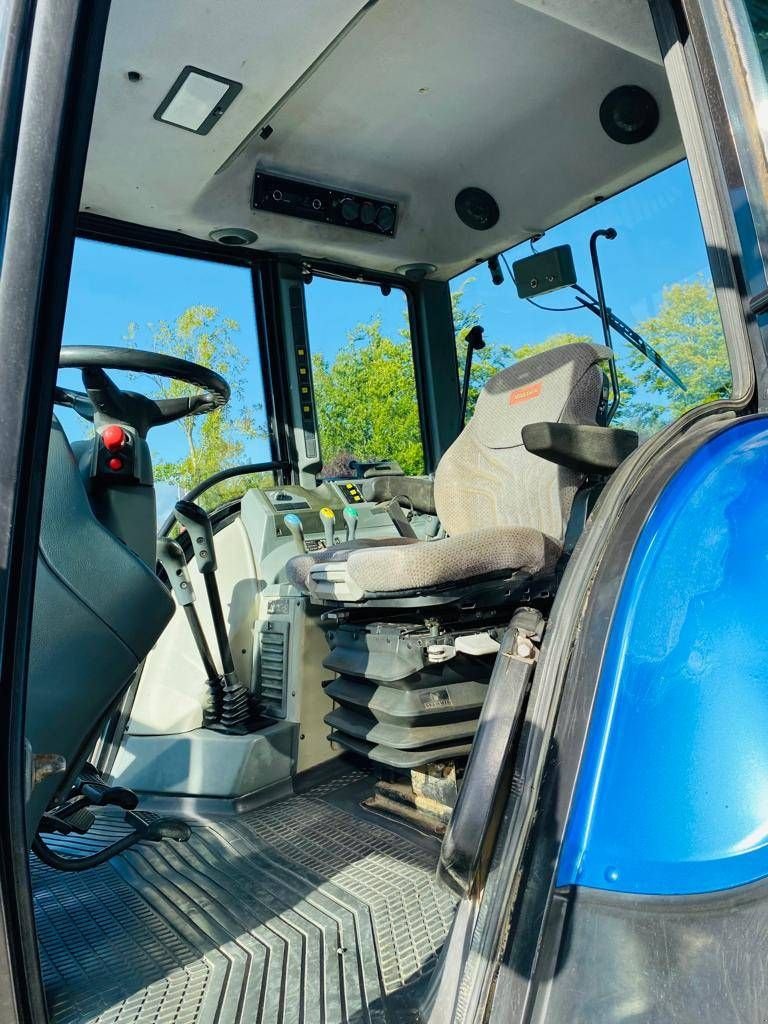 Traktor del tipo Valtra T130 Hitech, Gebrauchtmaschine en Marknesse (Imagen 8)