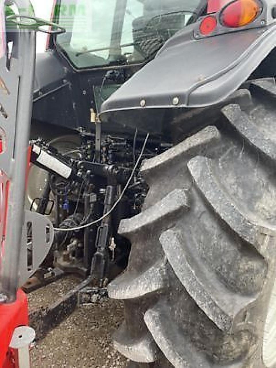 Traktor van het type Valtra t131, Gebrauchtmaschine in MONFERRAN (Foto 7)