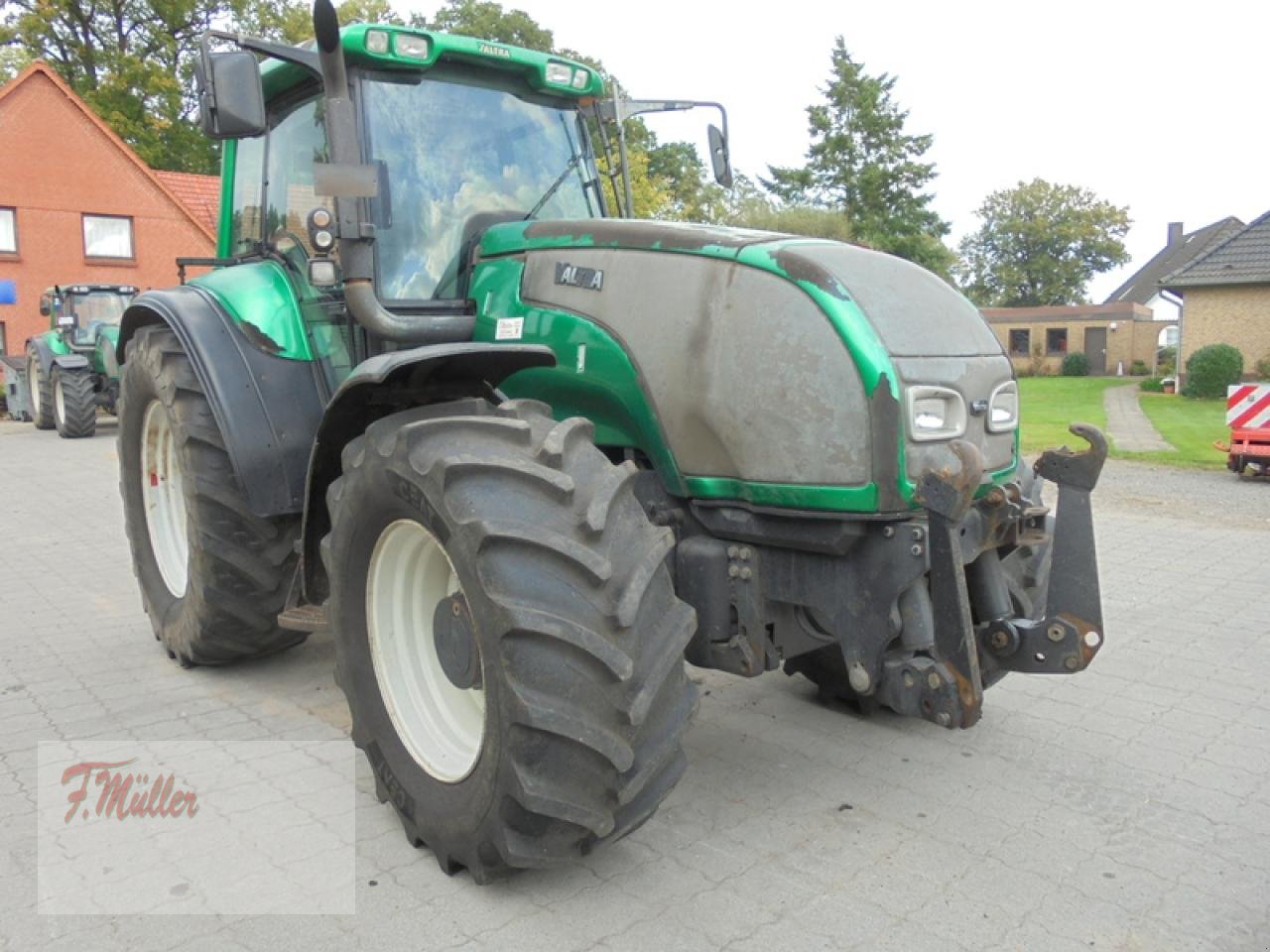 Traktor van het type Valtra T140H, Gebrauchtmaschine in Taaken (Foto 8)