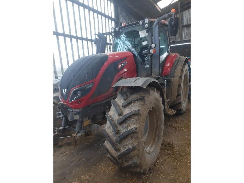 Traktor des Typs Valtra T144, Gebrauchtmaschine in HERIC (Bild 1)