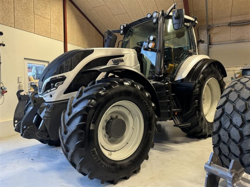 Traktor del tipo Valtra T145 DIRECT KUN 1900 TIMER! MED SMARTTOUCH OG AUTOSTYRING!, Gebrauchtmaschine In Nørager