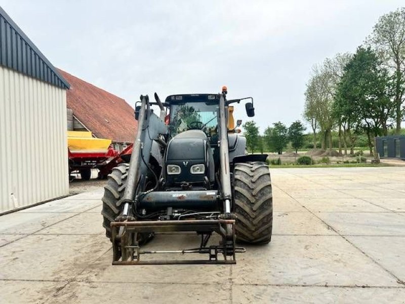 Traktor tip Valtra T151 Hitech FH+PTO+Voorlader, Gebrauchtmaschine in Marknesse (Poză 8)