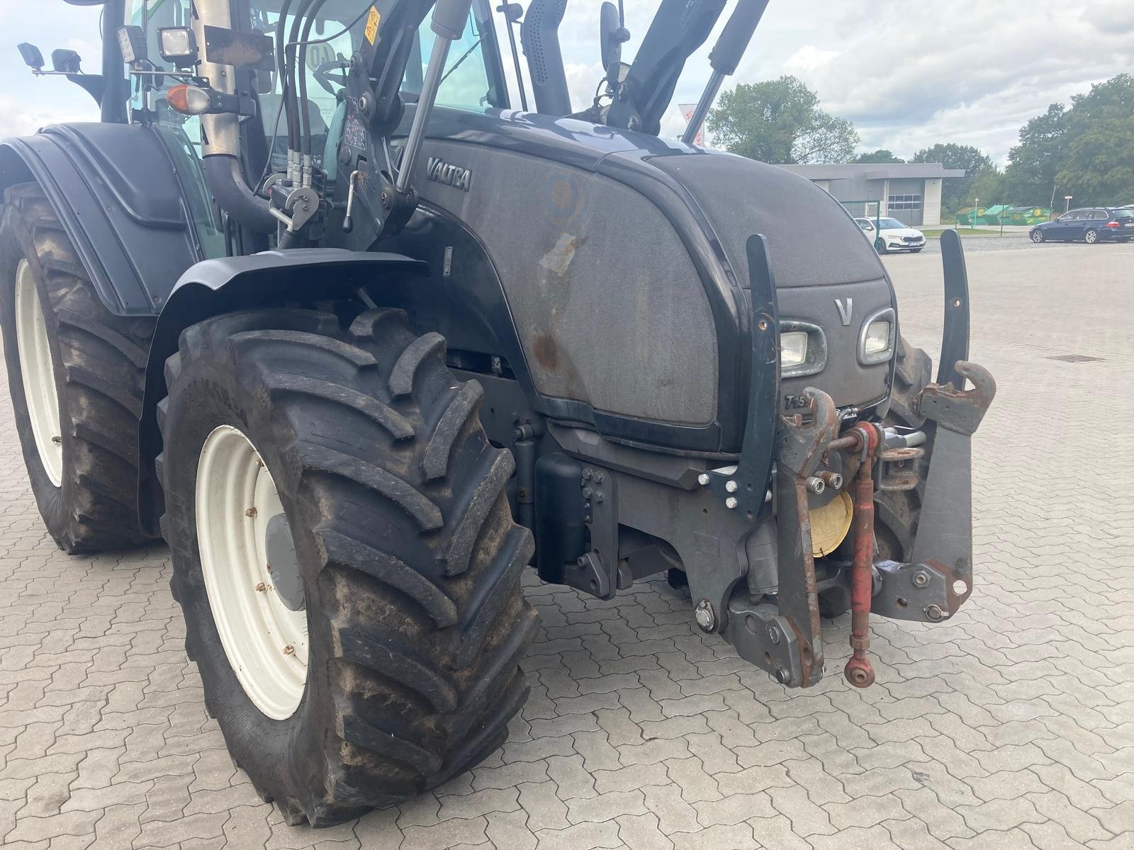 Traktor typu Valtra T151, Gebrauchtmaschine w Bevern (Zdjęcie 4)