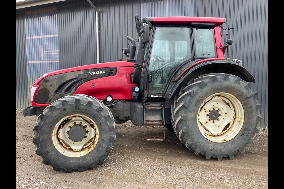 Traktor of the type Valtra T153, Gebrauchtmaschine in Viborg (Picture 3)