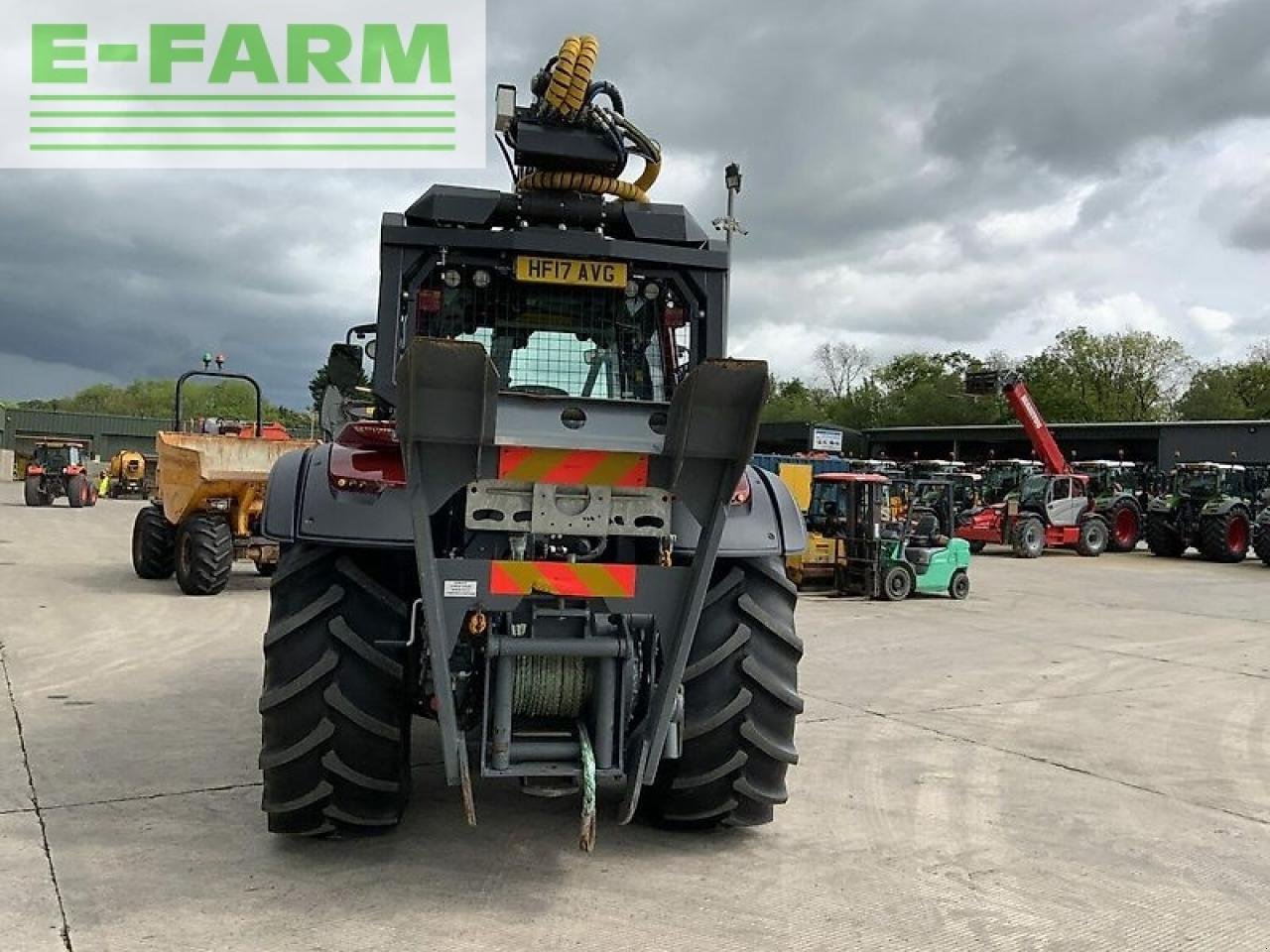 Traktor типа Valtra t154 active c/w roof mounted kelsa 500t forestry crane (st19912), Gebrauchtmaschine в SHAFTESBURY (Фотография 4)