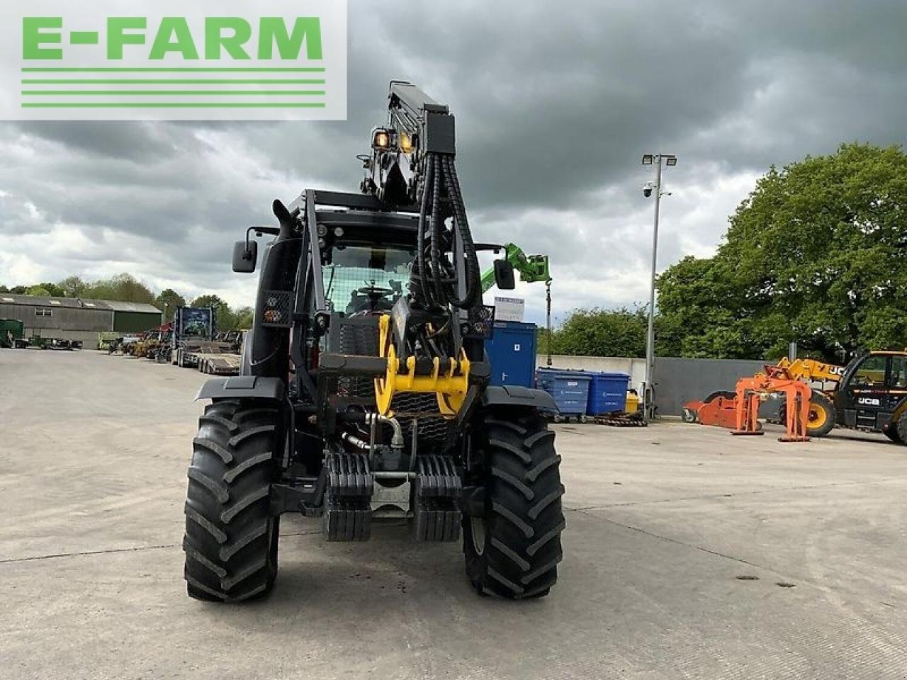 Traktor типа Valtra t154 active c/w roof mounted kelsa 500t forestry crane (st19912), Gebrauchtmaschine в SHAFTESBURY (Фотография 8)