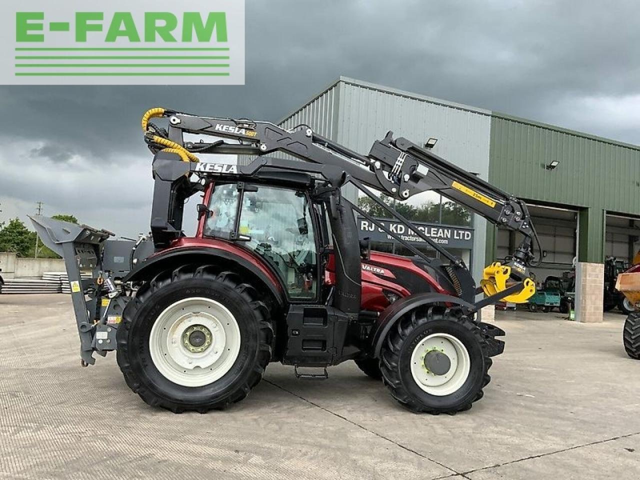 Traktor tip Valtra t154 active c/w roof mounted kelsa 500t forestry crane (st19912), Gebrauchtmaschine in SHAFTESBURY (Poză 12)