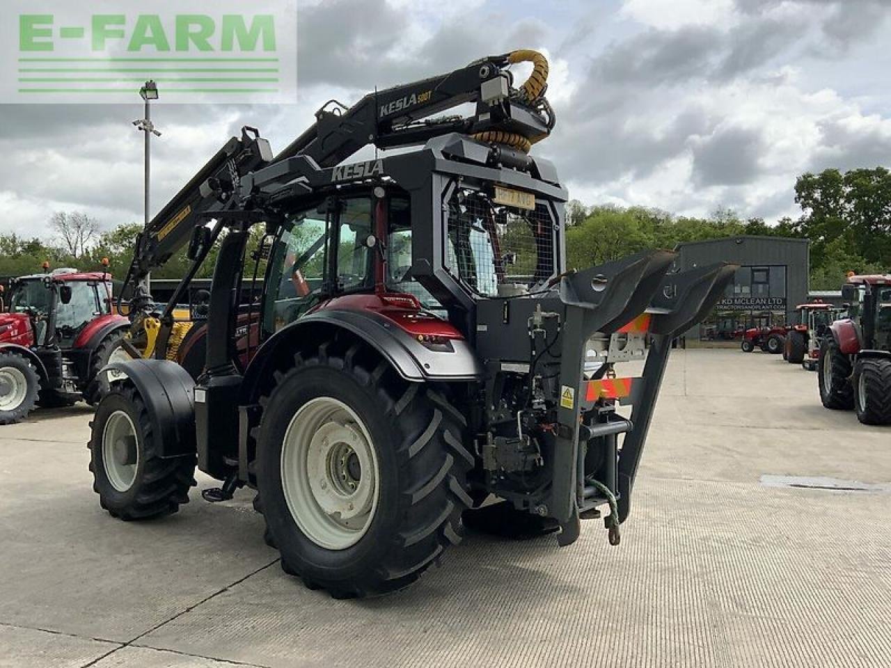 Traktor типа Valtra t154 active c/w roof mounted kelsa 500t forestry crane (st19912) Active, Gebrauchtmaschine в SHAFTESBURY (Фотография 4)