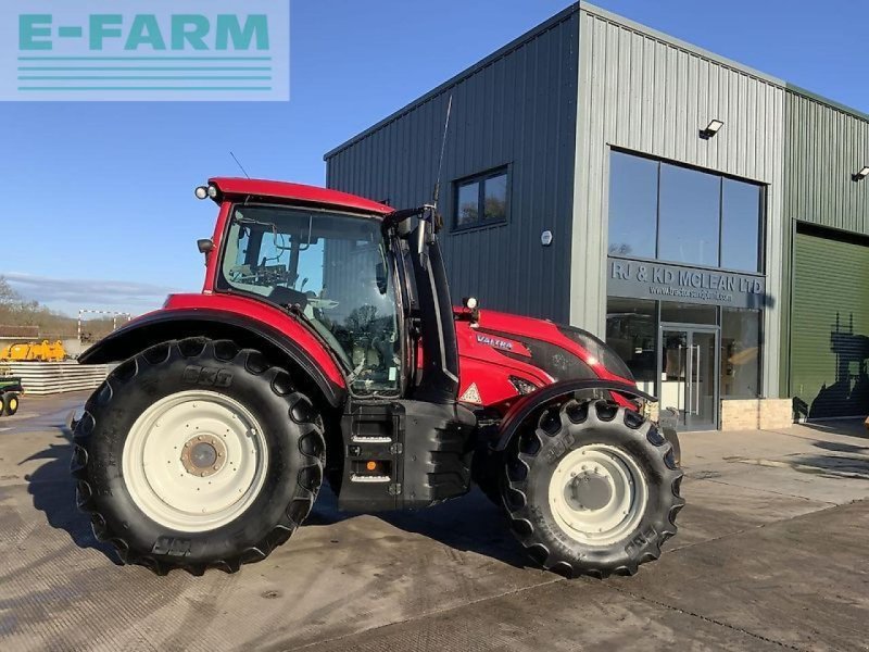 Traktor of the type Valtra t154 active tractor (st21958) Active, Gebrauchtmaschine in SHAFTESBURY