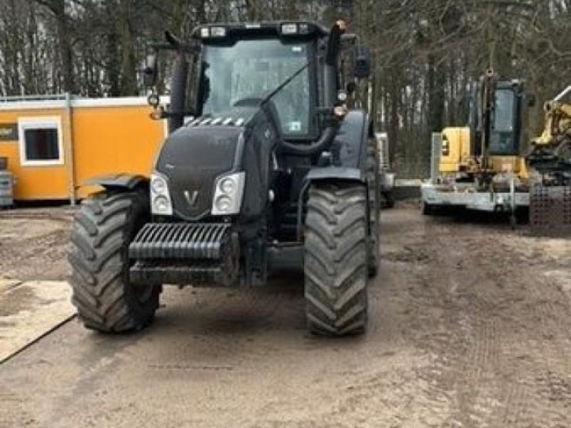 Traktor van het type Valtra t162 direct - 2015, Gebrauchtmaschine in gg VEGHEL (Foto 1)