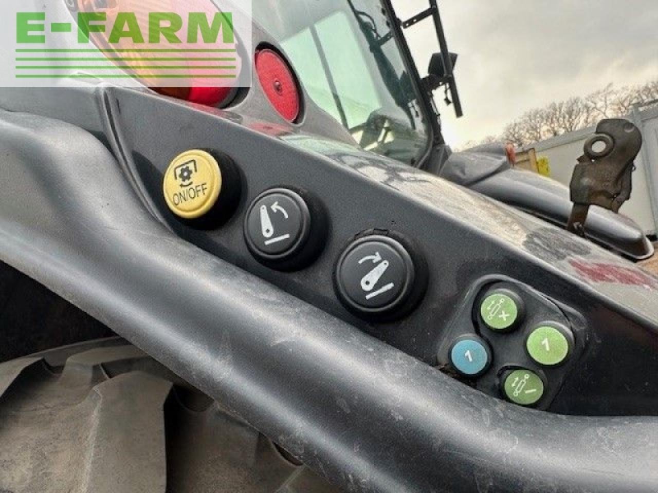 Traktor van het type Valtra t162 direct - 2015, Gebrauchtmaschine in gg VEGHEL (Foto 13)