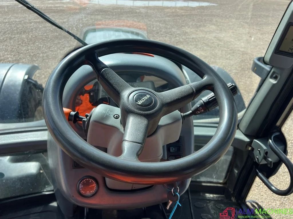 Traktor del tipo Valtra T162, Gebrauchtmaschine en LAARNE (Imagen 4)