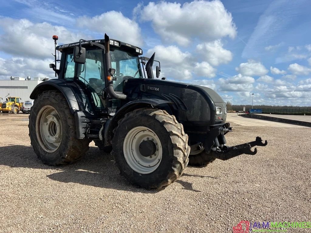 Traktor des Typs Valtra T162, Gebrauchtmaschine in LAARNE (Bild 2)