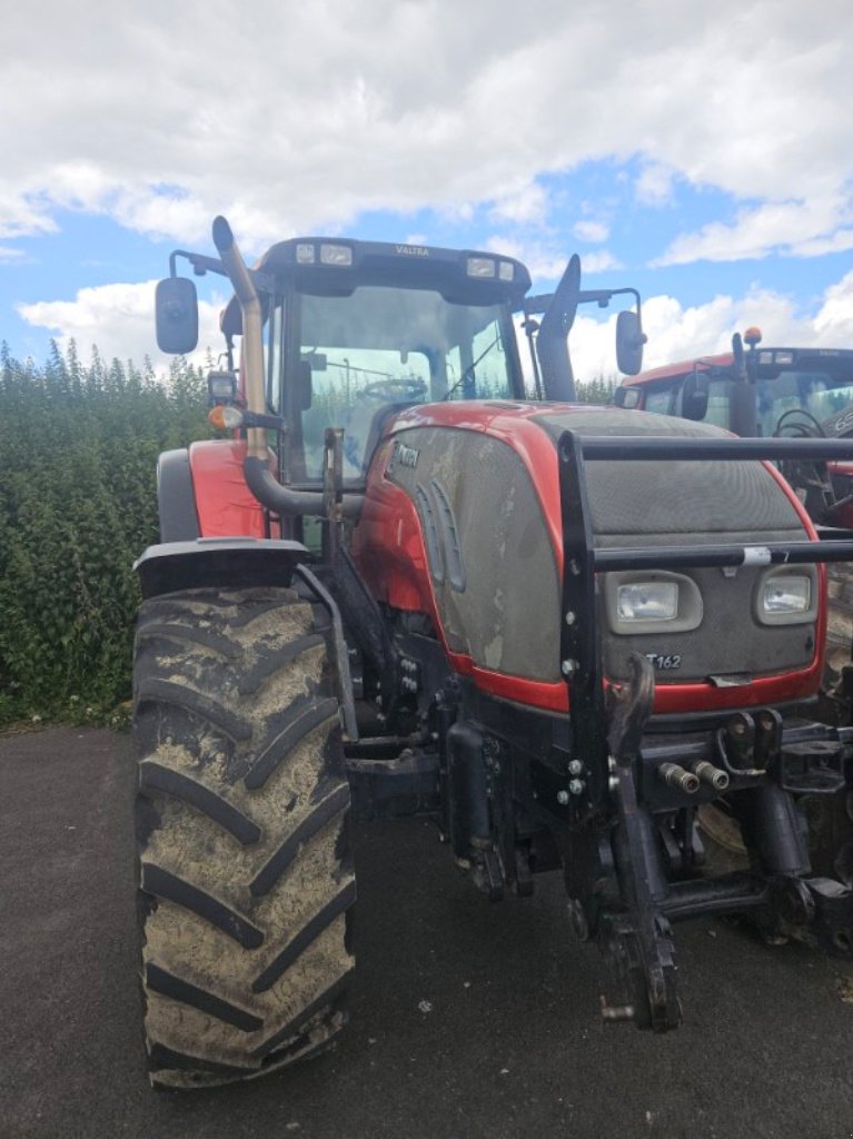 Traktor of the type Valtra T162V, Gebrauchtmaschine in FLERS (Picture 3)